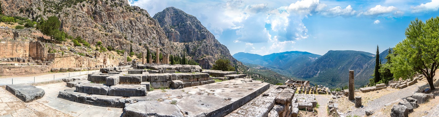 Temple d'Apollon à Delphes dans le Péloponnèse